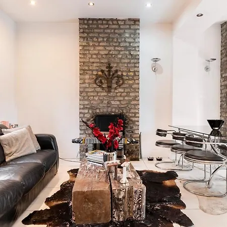 Serres' 홈스테이 더블린